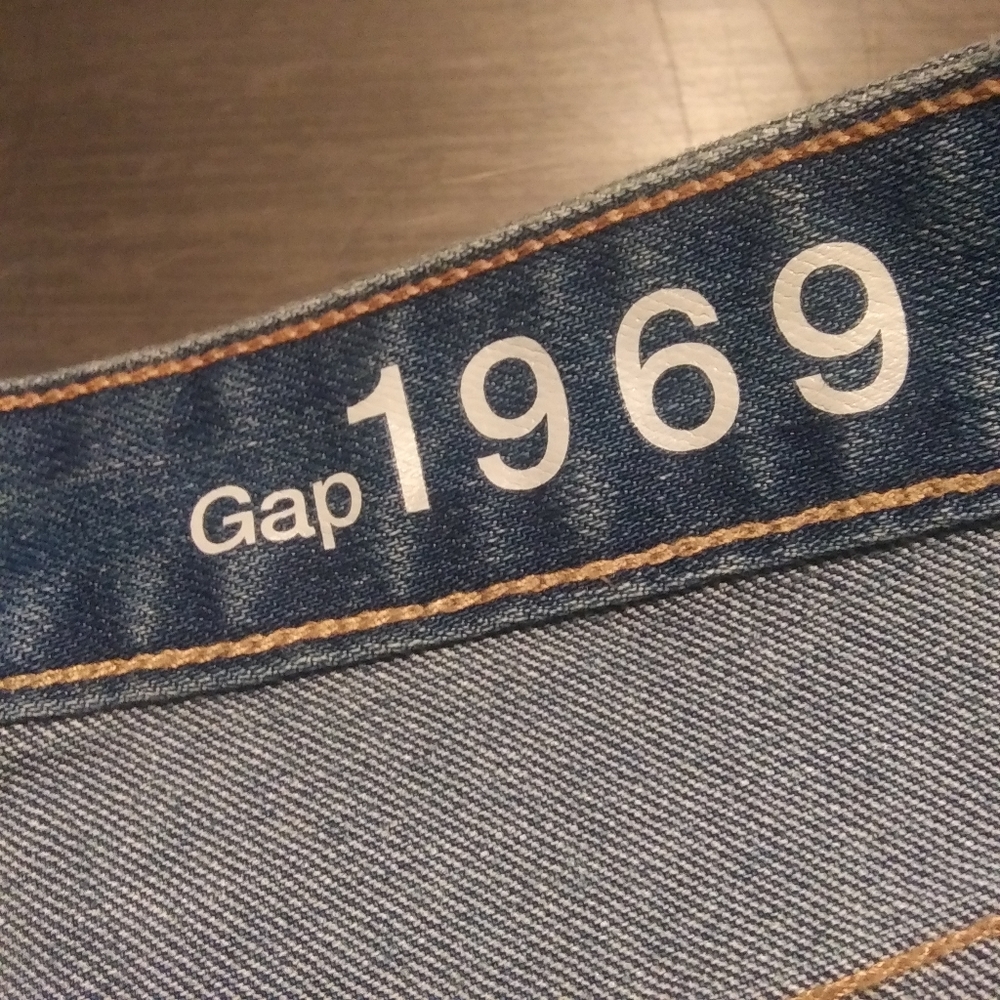 *SOLD* GAP 1969 SKINNY BERMUDA Crop & Roll Denim Shorts - Picture 11 of 13